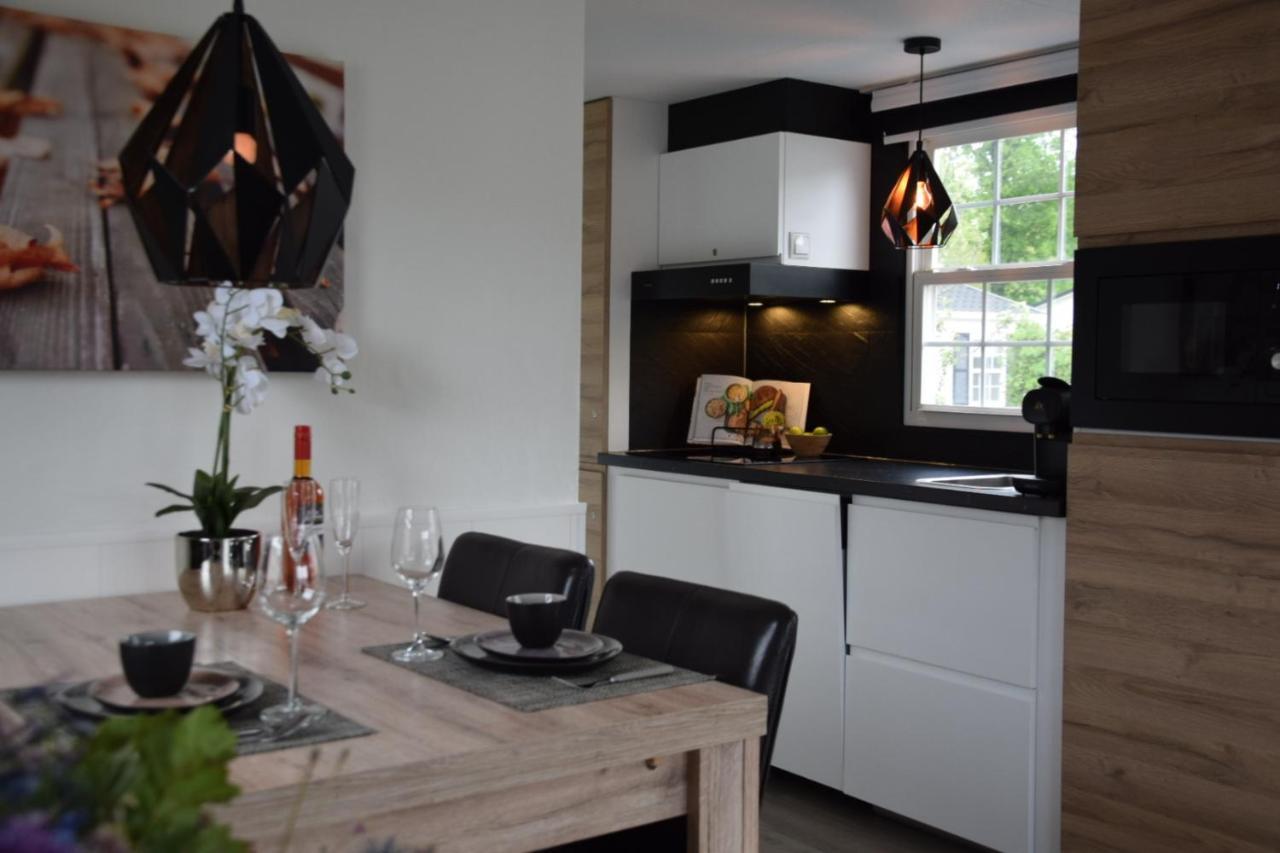 Chalet 30 # Hygiene # Airport Eindhoven # Airco # Bosrijk # Hiking & Biking # Efteling # Safaripark Oisterwijk