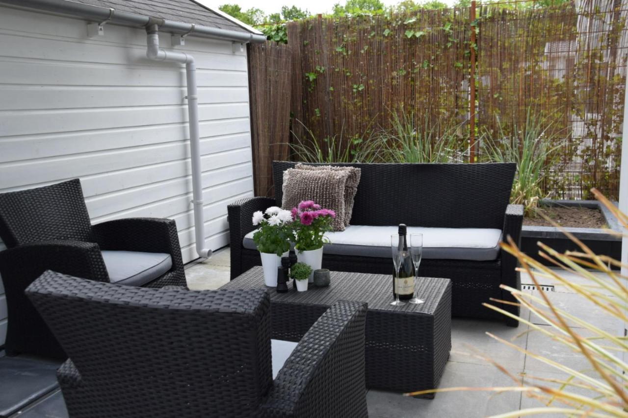 30 # Hygiene # Airport Eindhoven # Airco # Bosrijk # Hiking & Biking # Efteling # Safaripark Chalet